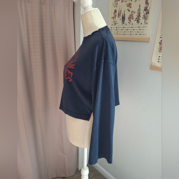 Vineyard Vines Blue Long Sleeve Cropped T Shirt Lobster Logo Print Size XS - Picture 2 of 5